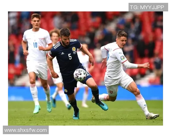 深入分析成都足球队边路渗透战术的优势与实施细节