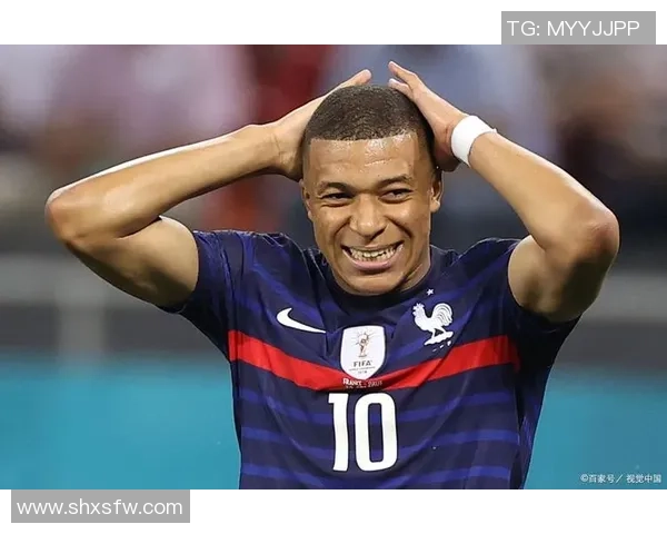 法国足球传奇黑人明星的辉煌历程与影响力探讨